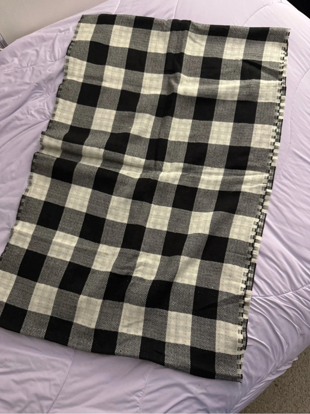 GAP Black and White Buffalo Plaid Infinity Circle Scarf